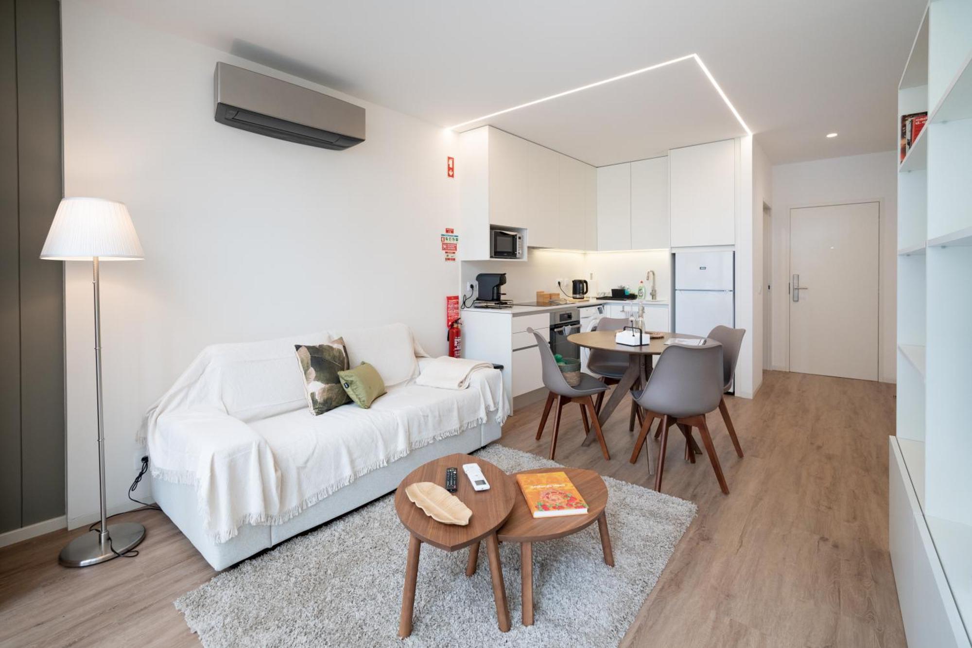 Mam Heat Apartments - Viana City Centre Виана-ду-Каштелу Экстерьер фото